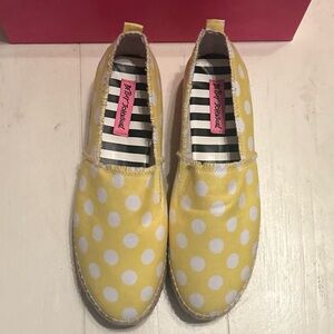 NEW Betsey Johnson Flouncee polka dot espadrille